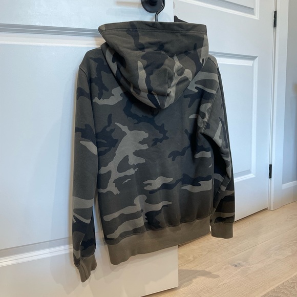 TNA sweater - Picture 2 of 2